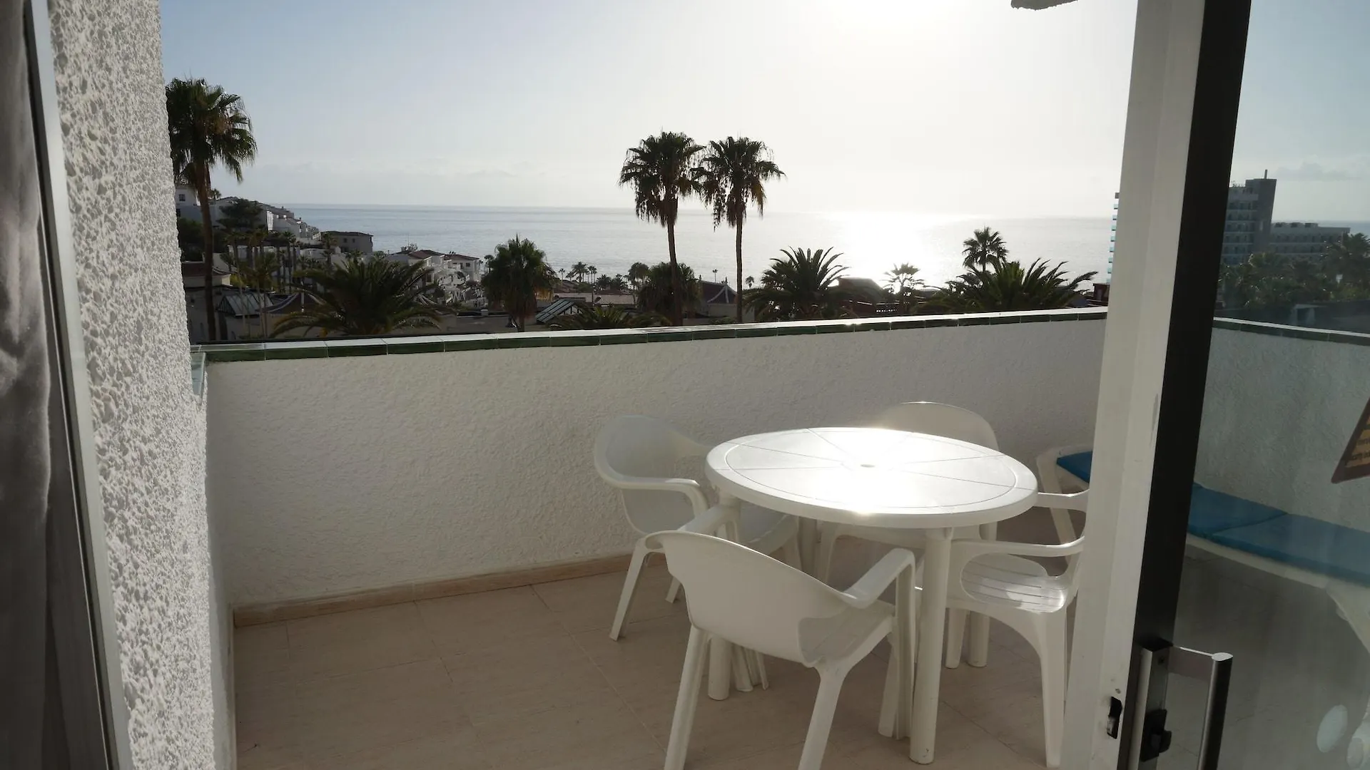 Apartamentos El Sombrero Acantilado de los Gigantes España